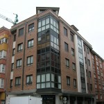 EDIFICIO DE VIVIENDAS EN HERMANOS FELGUEROSO (GIJÓN) (2)